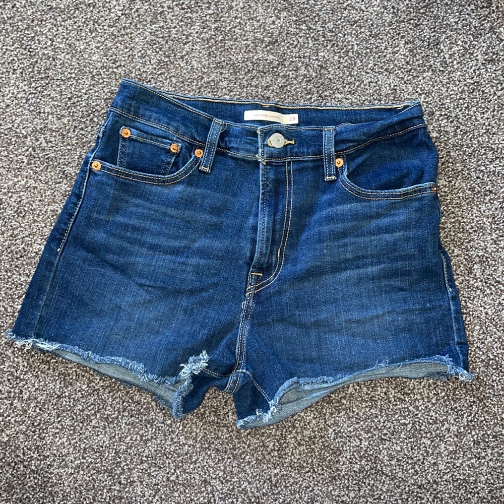Levi high rise shorts